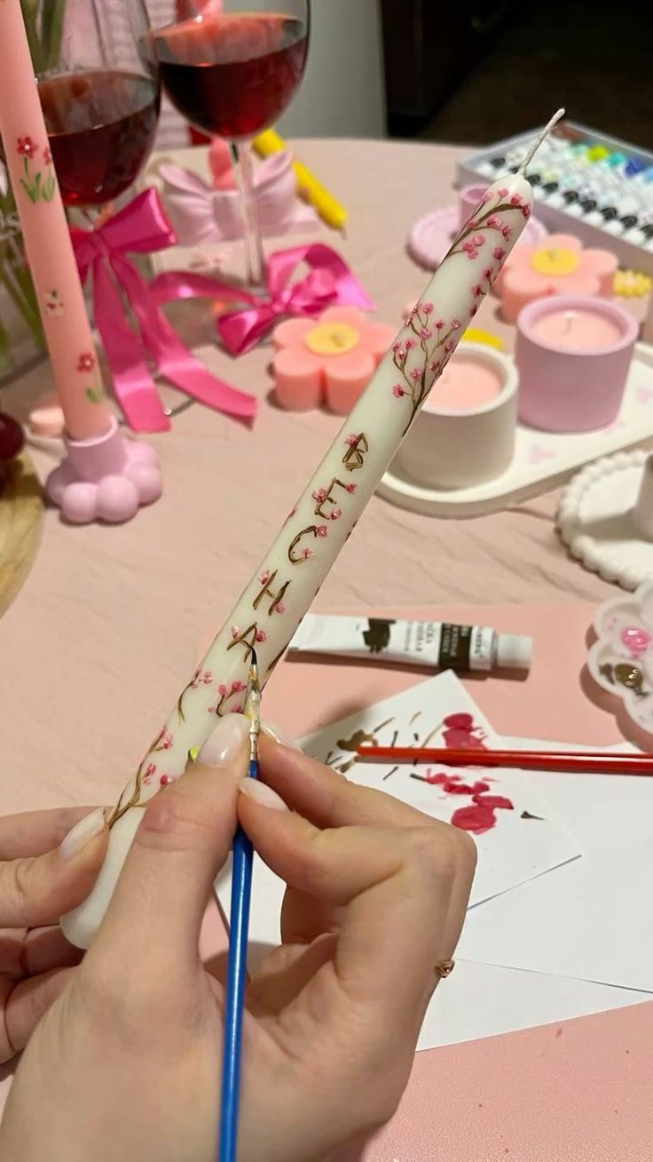 Индивидуальный мастер-класс по рисованию на столовых свечах