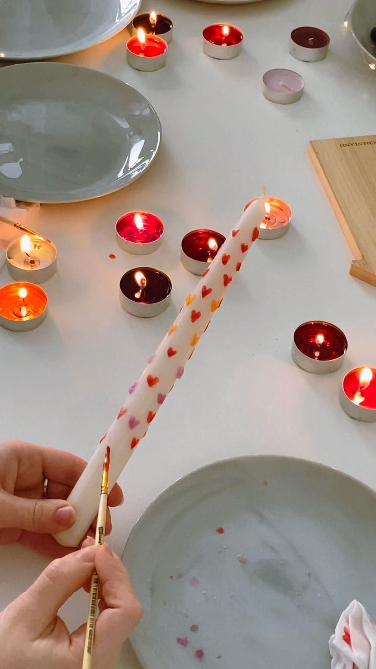 Индивидуальный мастер-класс по рисованию на столовых свечах