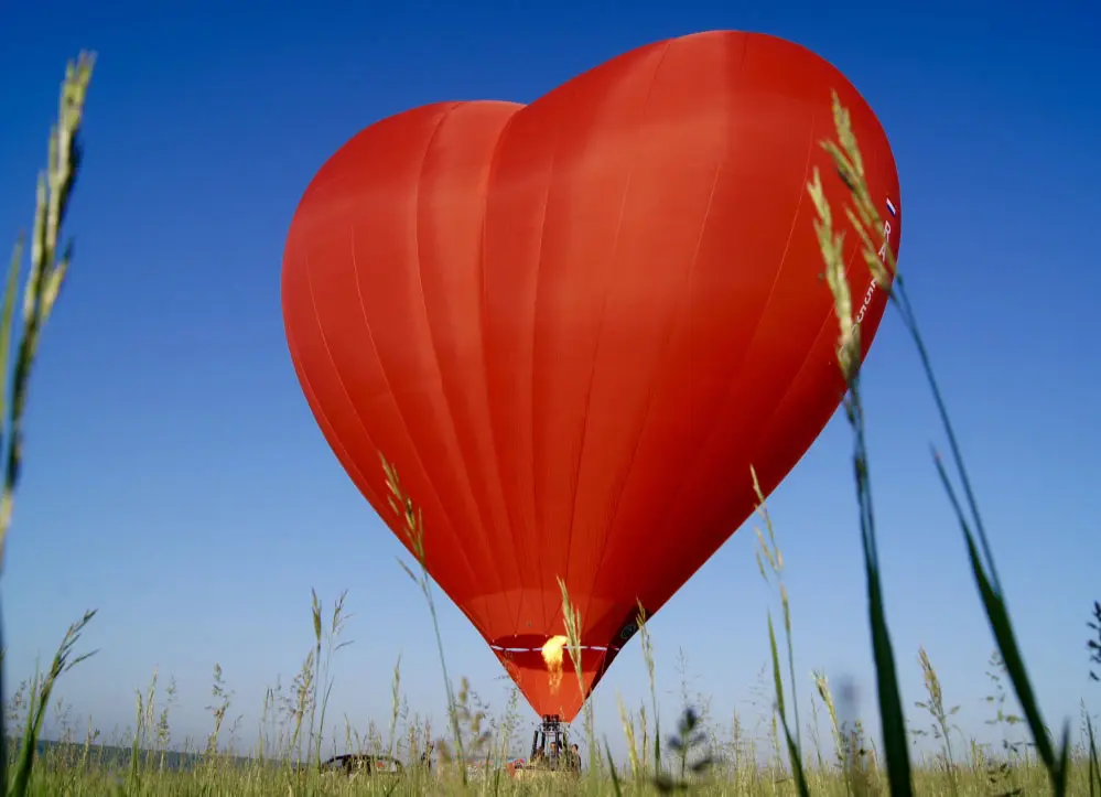 Полет для двоих на воздушном шаре-сердце